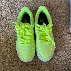 Air Force 1, Size Youth 5 (Volt/Volt-White-White)